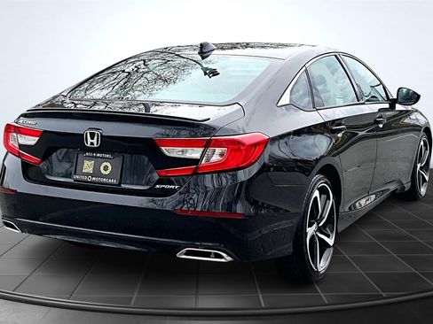 Used 2018 Honda Accord Sport image 6