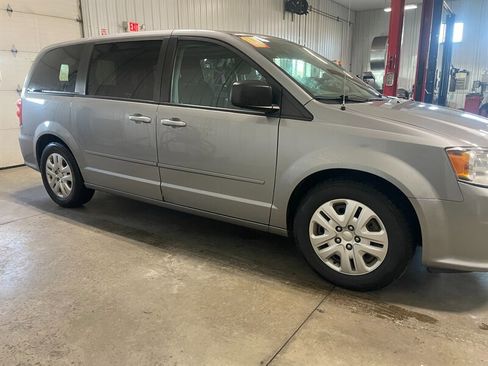 Used 2015 Dodge Grand Caravan SE w/ Quick Order Package 29E SE image 4