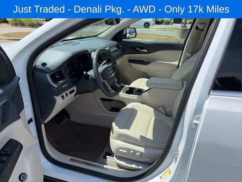 Used 2023 GMC Acadia Denali w/ Denali Technology Package AWD/4WD image 7