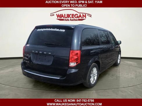 Used 2013 Dodge Grand Caravan SXT w/ UConnect Hands-Free Group FWD image 4