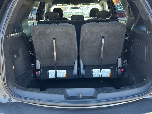 Used 2017 Ford Explorer XLT image 14