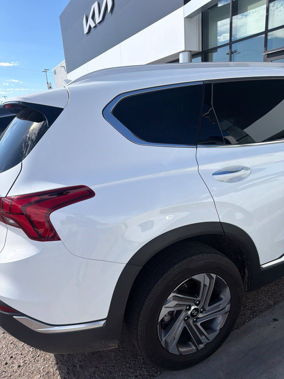 Certified 2023 Hyundai Santa Fe SEL w/ Premium Package FWD image 15