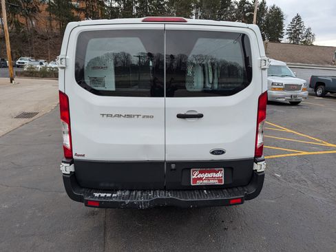 Used 2017 Ford Transit 250 130 Low Roof image 6
