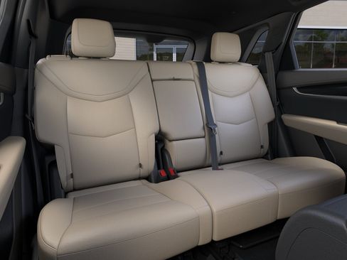 New 2026 Cadillac XT5 Sportv w/ LPO, Floor Liner Package AWD/4WD image 17