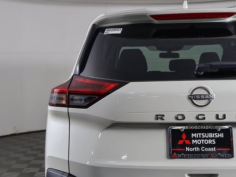 Used 2023 Nissan Rogue SV image 13