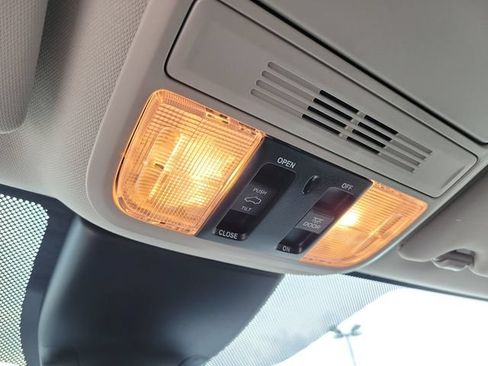 Used 2025 Honda Odyssey EX-L image 19