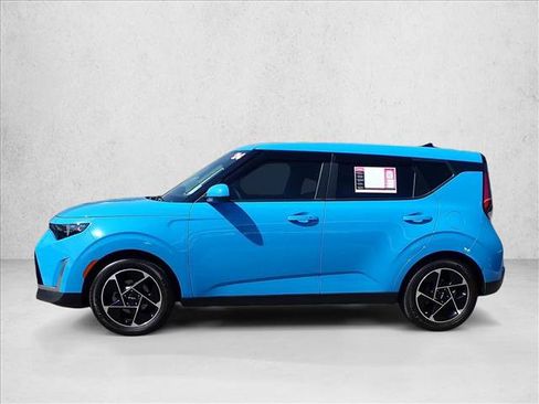 Used 2024 Kia Soul EX FWD image 2