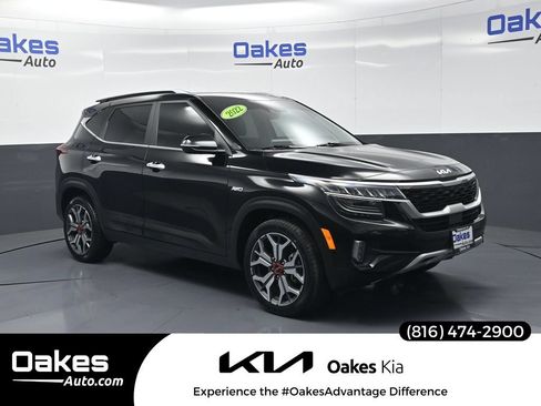 Certified 2022 Kia Seltos SX w/ Sunroof Package AWD/4WD image 1