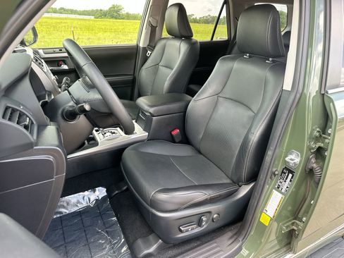 Used 2022 Toyota 4Runner Limited image 11