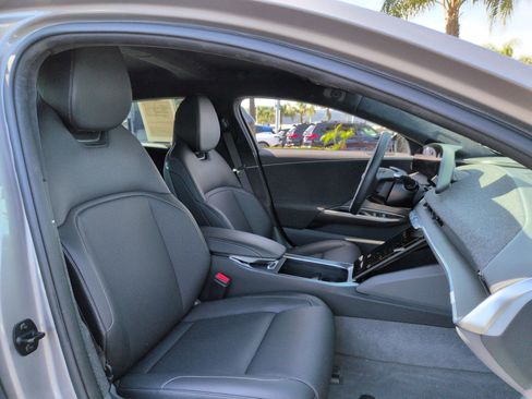 Used 2024 Lucid Air Pure image 32