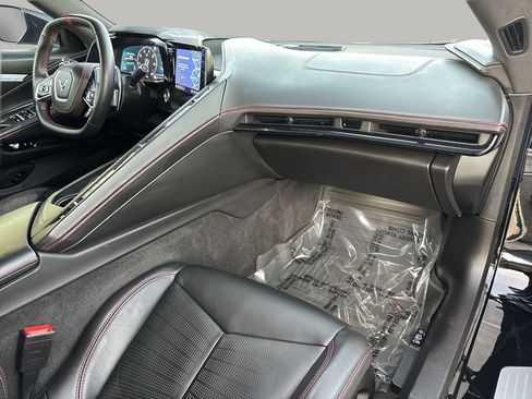 Used 2023 Chevrolet Corvette Stingray Premium Conv w/ Stealth Interior Trim Package image 11