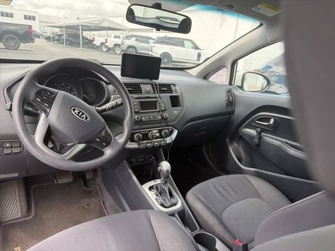 Used 2013 Kia Rio LX FWD image 9