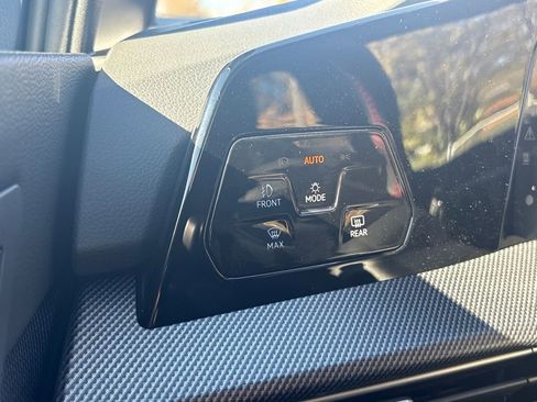 New 2026 Volkswagen GTI SE FWD image 27