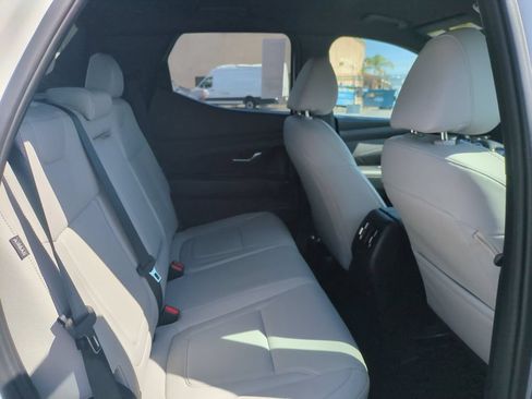 Used 2025 Hyundai Santa Cruz SEL AWD/4WD image 28
