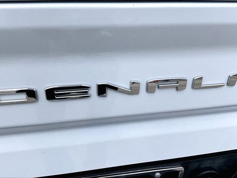 Used 2026 GMC Sierra 2500 Denali Ultimate AWD/4WD image 31
