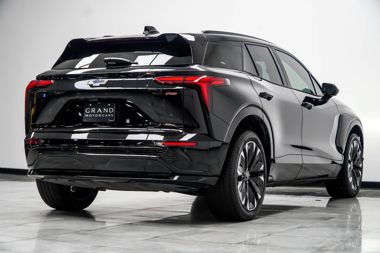 Used 2024 Chevrolet Blazer EV RS AWD/4WD image 11