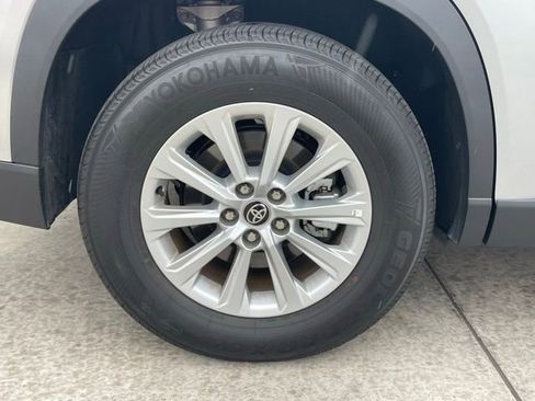 Used 2025 Toyota Grand Highlander FWD image 7