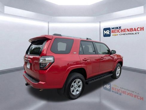 Used 2024 Toyota 4Runner SR5 AWD/4WD image 4