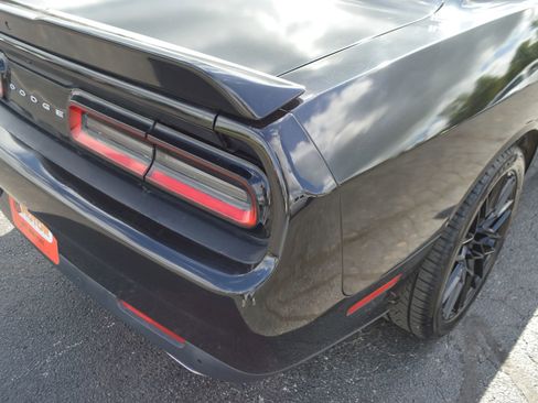 Used 2020 Dodge Challenger R/T RWD image 9