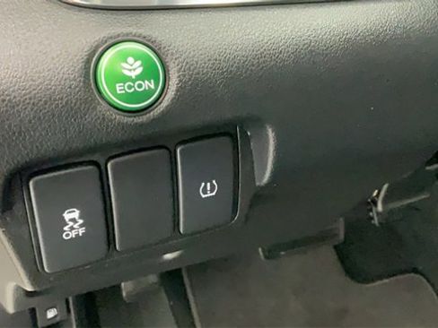 Used 2016 Honda CR-V EX-L image 17