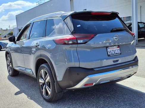 Used 2022 Nissan Rogue Platinum w/ Head-Up Display Package FWD image 3