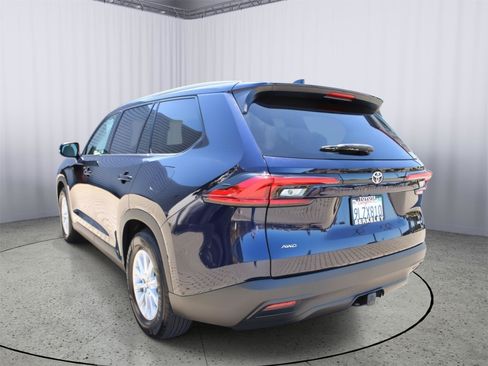 Certified 2024 Toyota Grand Highlander AWD image 6