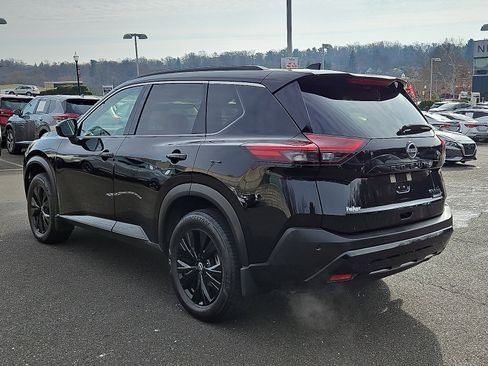 Certified 2023 Nissan Rogue SV w/ SV Premium B Package image 4
