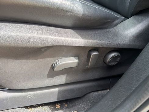 Used 2023 Subaru Ascent Limited w/ Technology Package image 13