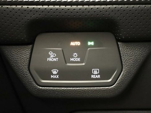 New 2026 Volkswagen Atlas SE image 28