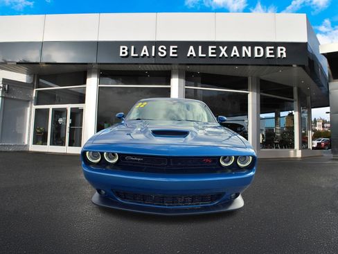 Used 2022 Dodge Challenger R/T Scat Pack w/ Dynamics Package RWD image 9