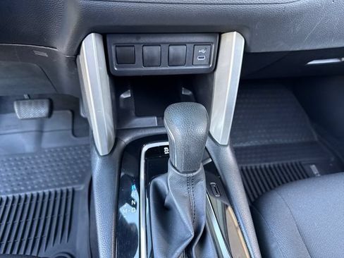 Used 2024 Toyota Corolla Cross LE FWD image 18