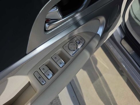 New 2026 Genesis G70 2.5T Prestige image 21