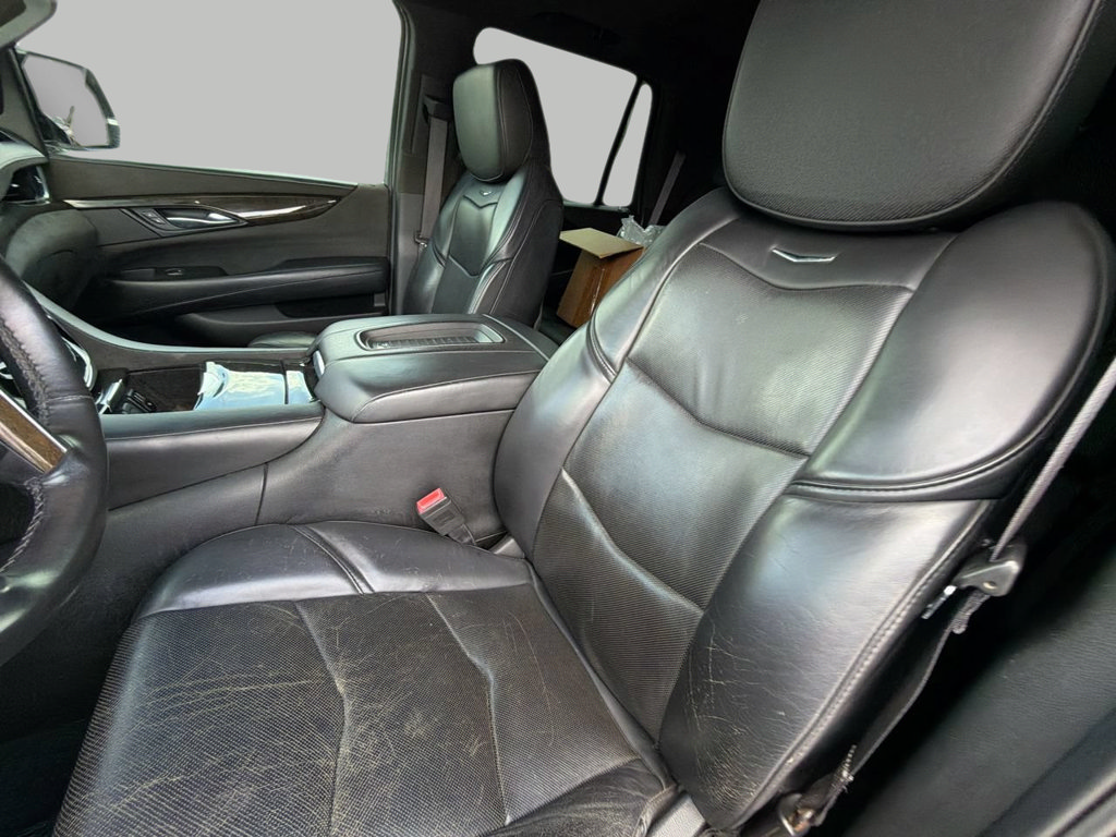 Used 2015 Cadillac Escalade Platinum AWD/4WD image 19