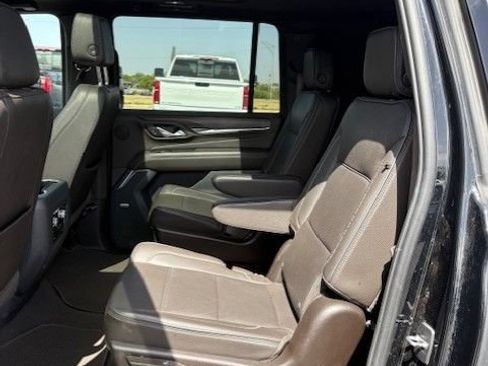 Used 2023 GMC Yukon XL Denali w/ Max Trailering Package RWD image 17
