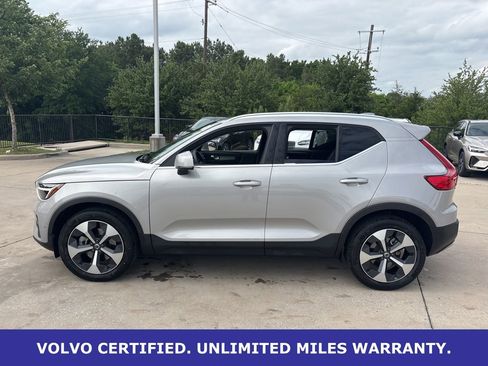 Certified 2025 Volvo XC40 B5 Plus AWD/4WD image 8