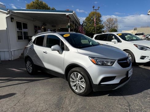 Used 2018 Buick Encore Preferred image 1