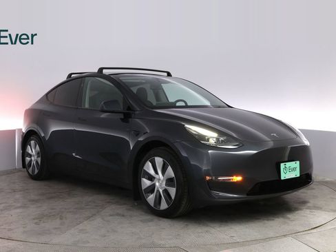 Used 2024 Tesla Model Y Long Range AWD/4WD image 13
