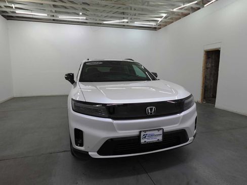 Used 2024 Honda Prologue Touring image 3