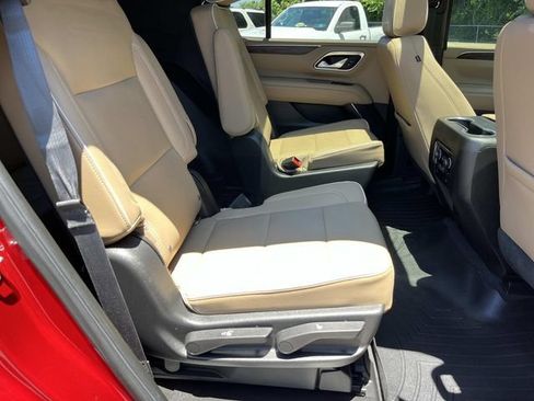 Used 2021 Chevrolet Tahoe Premier w/ Premium Package AWD/4WD image 25