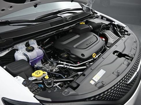 New 2025 Chrysler Voyager LX image 37