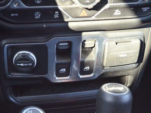 Used 2023 Jeep Wrangler Sport S image 30