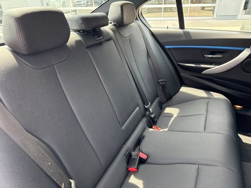 Used 2018 BMW 330i xDrive Sedan AWD/4WD image 38