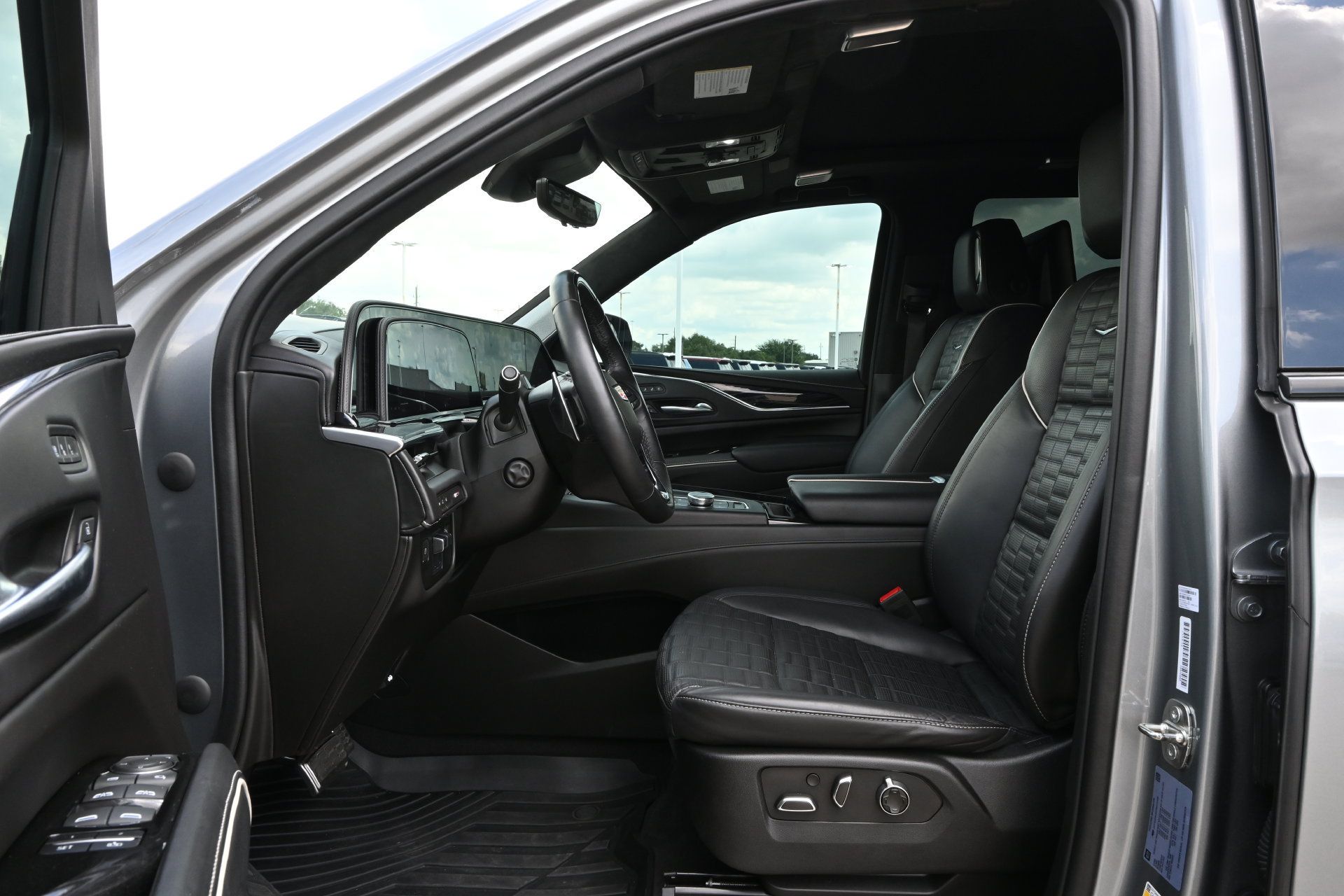 Certified 2023 Cadillac Escalade V AWD/4WD image 18