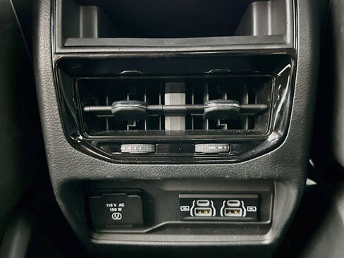 Used 2023 Jeep Grand Cherokee Altitude AWD/4WD image 26