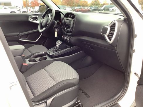 Used 2024 Kia Soul LX w/ Option Group 015 image 34