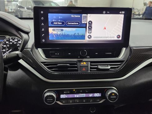 Used 2023 Nissan Altima 2.0 SR image 32