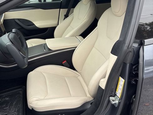 Used 2021 Tesla Model S Plaid image 2