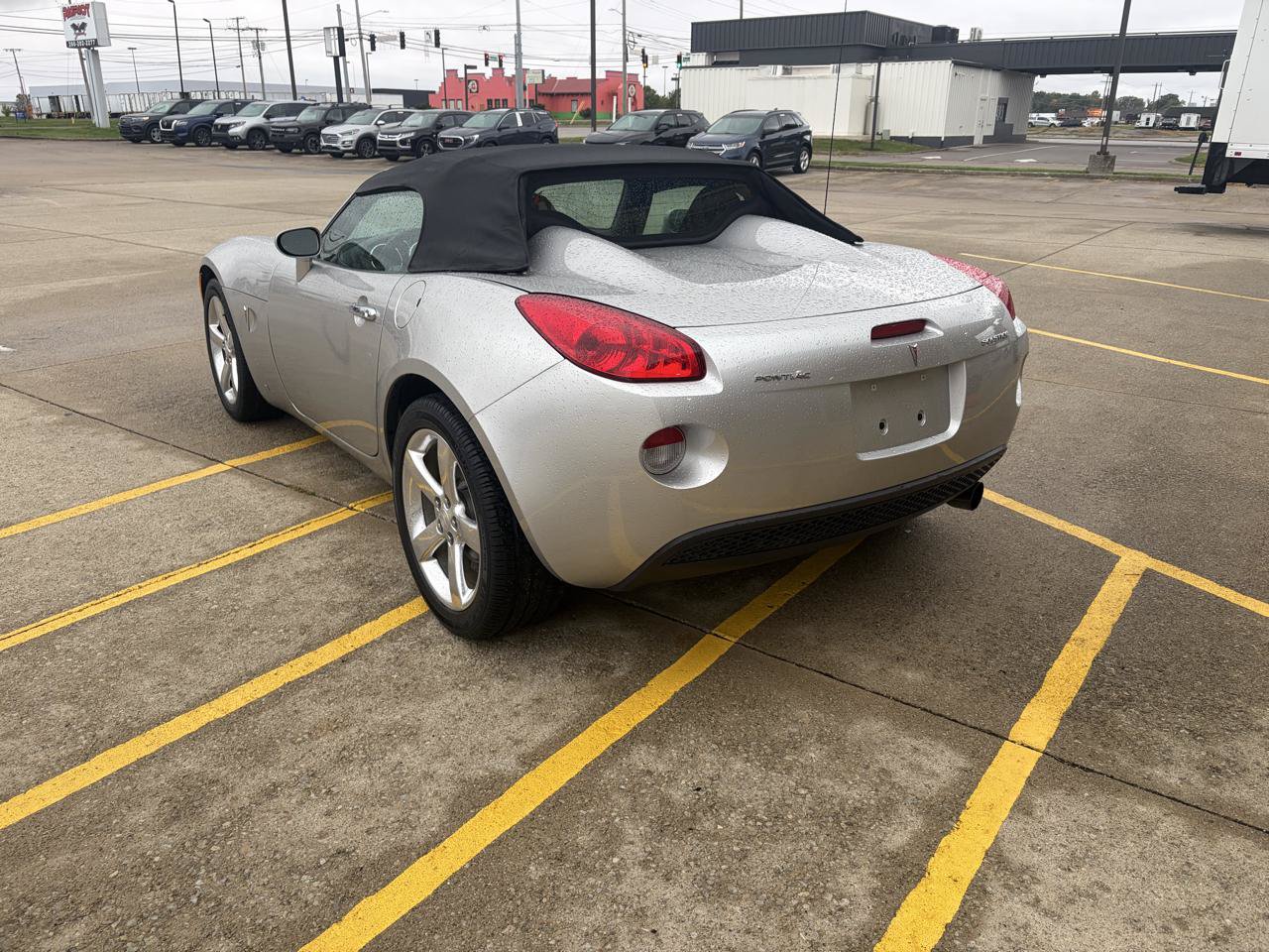 Used 2006 Pontiac Solstice Convertible w/ Power Package RWD image 5