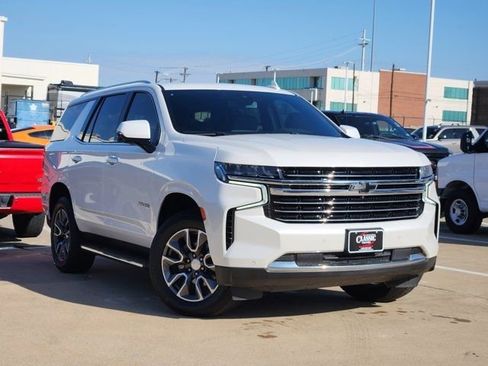 Used 2022 Chevrolet Tahoe LT w/ Luxury Package image 2