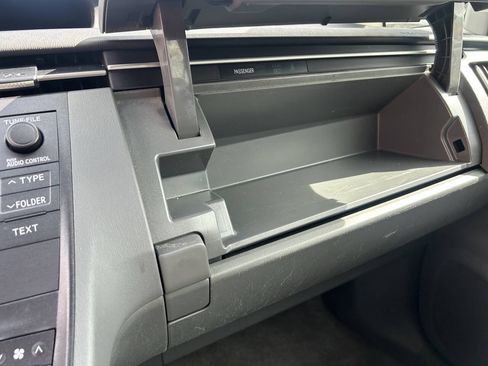 Used 2011 Toyota Prius Two FWD image 37